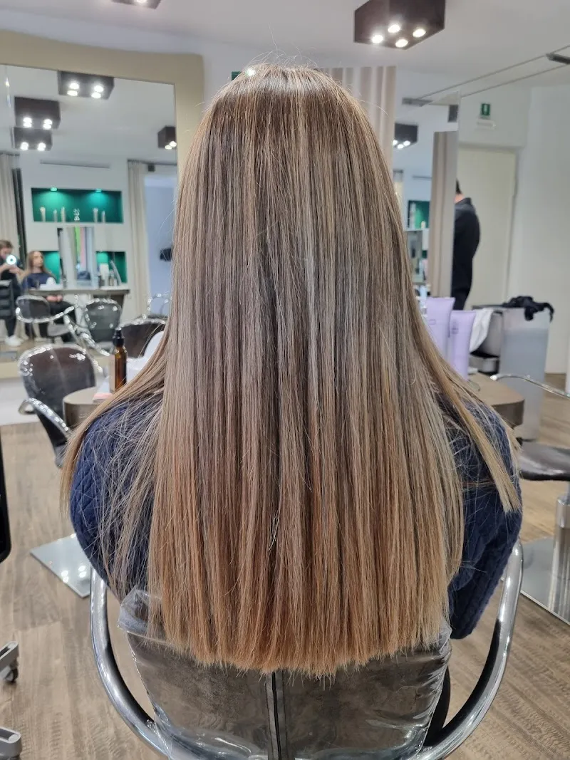 On Hair Parrucchieri Uomo Donna