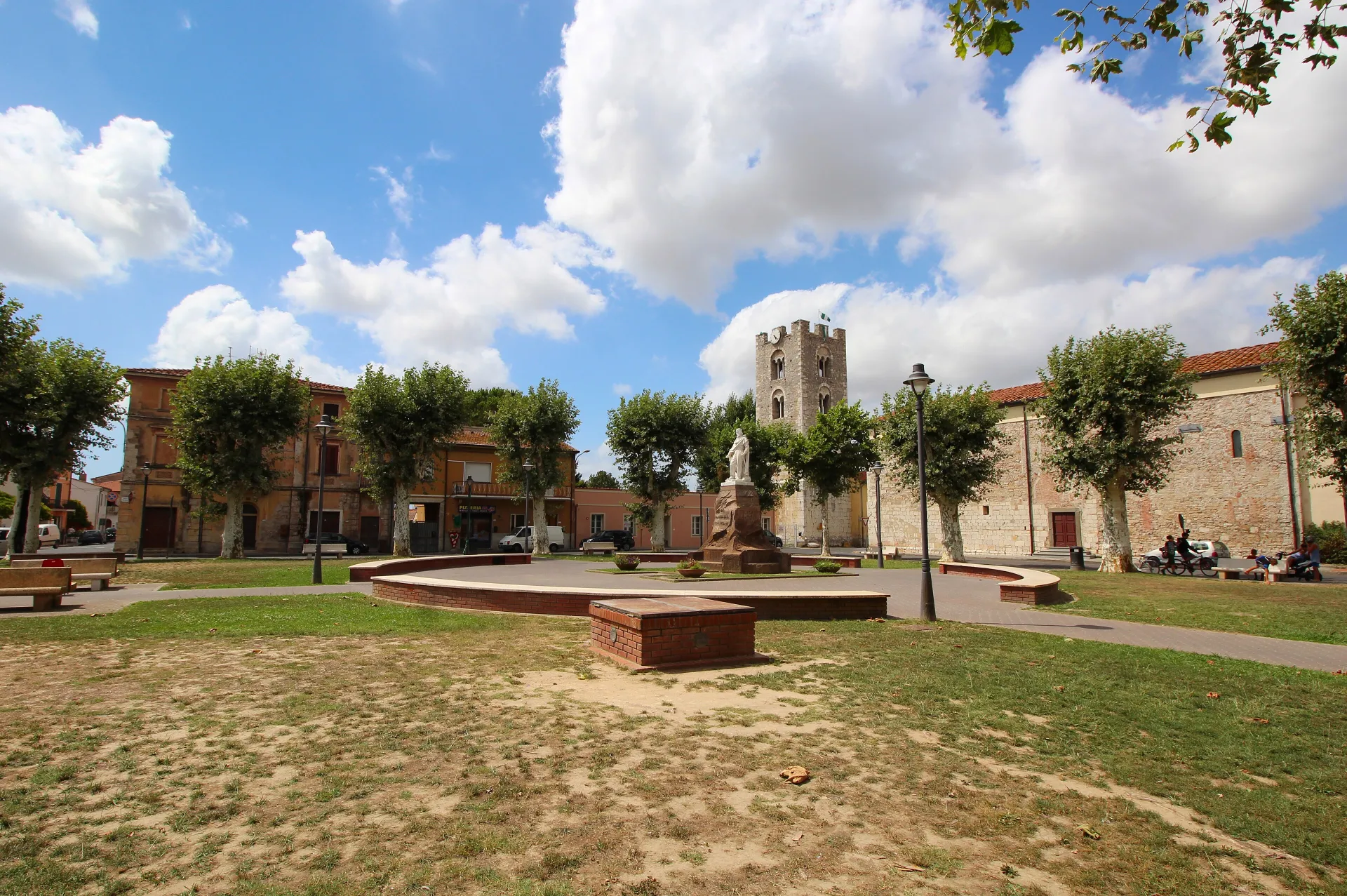 Monumento alle vittime del rastrellamento di Vecchiano
